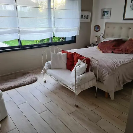 Chambres D'hote Dans Maison, Piscine, 5 Minutes A Pieds De La