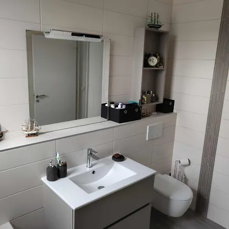 ゲストハウス Chambres D'hote Dans Maison, Piscine, 5 Minutes A Pieds De La サントーバン・シュル・メール