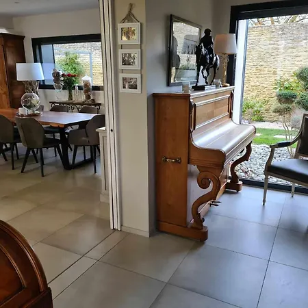 Chambres D'hote Dans Maison, Piscine, 5 Minutes A Pieds De La ゲストハウス